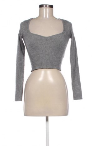 Дамска блуза Bershka, Размер XS, Цвят Сив, Цена 11,99 лв.