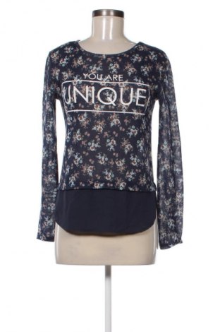 Дамска блуза Bershka, Размер M, Цвят Многоцветен, Цена 19,55 лв.