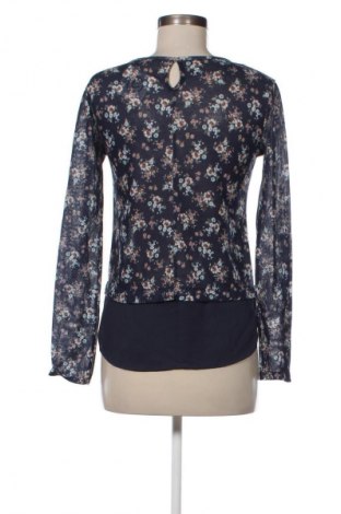 Дамска блуза Bershka, Размер M, Цвят Многоцветен, Цена 19,55 лв.
