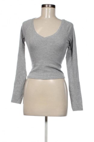 Damen Shirt Bershka, Größe S, Farbe Grau, Preis 20,99 €