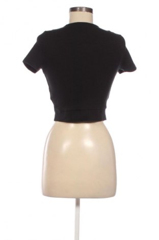 Γυναικεία μπλούζα Cropp, Μέγεθος L, Χρώμα Μαύρο, Τιμή 13,80 €