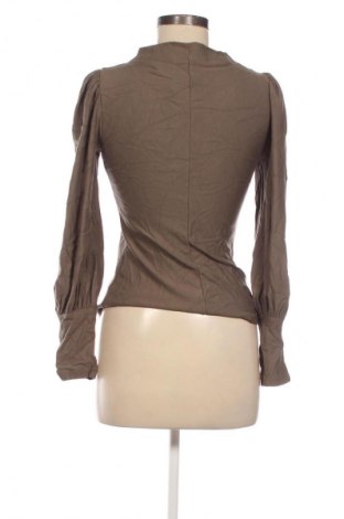 Bluză de femei Gestuz, Mărime S, Culoare Bej, Preț 100,99 Lei