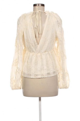 Damen Shirt Gina Tricot, Größe M, Farbe Ecru, Preis 30,99 €