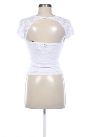 Дамска блуза Guess, Размер M, Цвят Бял, Цена 87,99 лв.