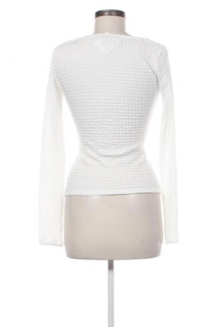 Дамска блуза NA-KD, Размер M, Цвят Бял, Цена 62,99 лв.