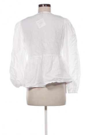 Γυναικεία μπλούζα Pieces, Μέγεθος S, Χρώμα Λευκό, Τιμή 28,99 €