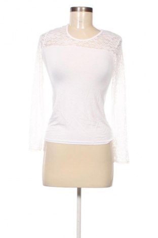 Damen Shirt Piper & June, Größe S, Farbe Weiß, Preis 17,00 €