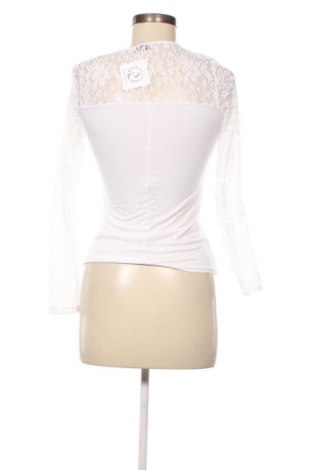 Damen Shirt Piper & June, Größe S, Farbe Weiß, Preis 17,00 €