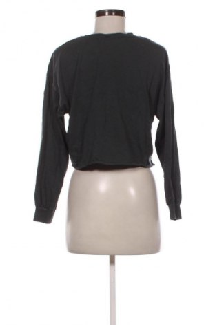 Γυναικεία μπλούζα Pull&Bear, Μέγεθος S, Χρώμα Μαύρο, Τιμή 9,72 €
