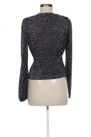 Damen Shirt Stradivarius, Größe M, Farbe Mehrfarbig, Preis 10,00 €