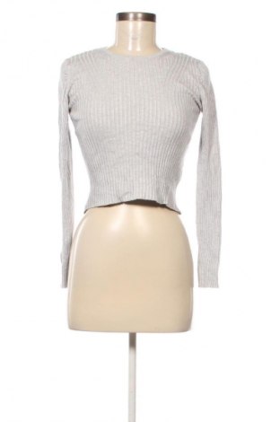 Damen Shirt Stradivarius, Größe S, Farbe Grau, Preis € 7,99