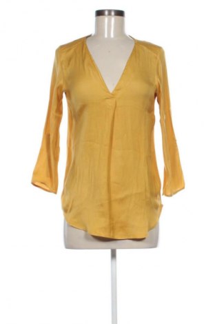 Bluzka damska Stradivarius, Rozmiar S, Kolor Żółty, Cena 43,68 zł