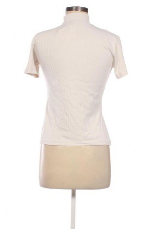 Дамска блуза Un Deux Trois, Размер M, Цвят Бял, Цена 41,06 лв.