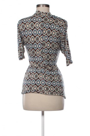 Дамска блуза Unbranded, Размер M, Цвят Многоцветен, Цена 19,00 лв.