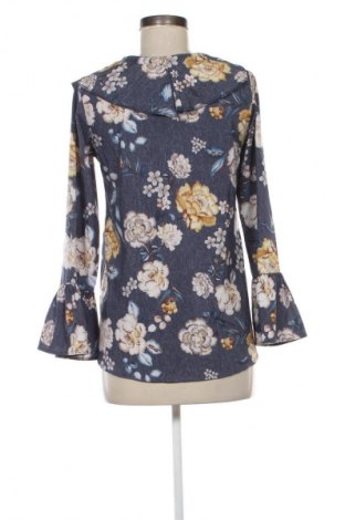 Дамска блуза Unbranded, Размер M, Цвят Многоцветен, Цена 17,99 лв.