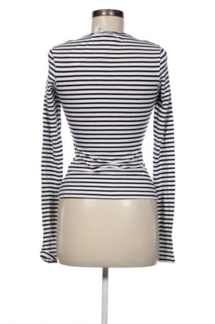 Дамска блуза Weekday, Размер S, Цвят Многоцветен, Цена 46,99 лв.