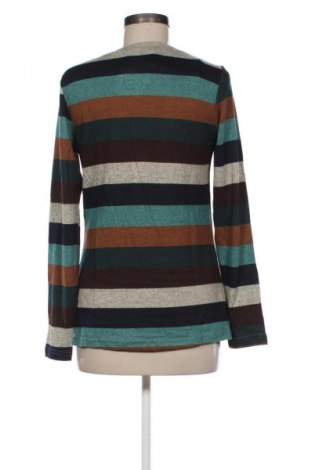 Дамска блуза Zeagoo, Размер M, Цвят Многоцветен, Цена 19,99 лв.