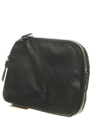 Damska torebka Laura Torelli, Kolor Czarny, Cena 62,99 zł