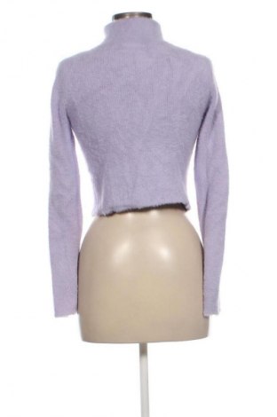Damen Strickjacke Bershka, Größe M, Farbe Lila, Preis 15,00 €