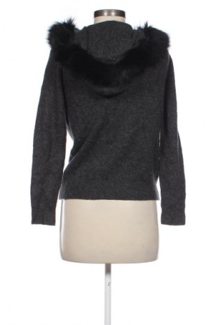 Damen Strickjacke Louise Orop, Größe S, Farbe Grau, Preis 27,99 €