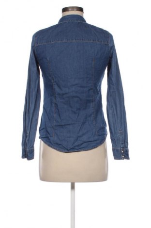 Γυναικείο πουκάμισο Bershka, Μέγεθος S, Χρώμα Μπλέ, Τιμή 12,83 €