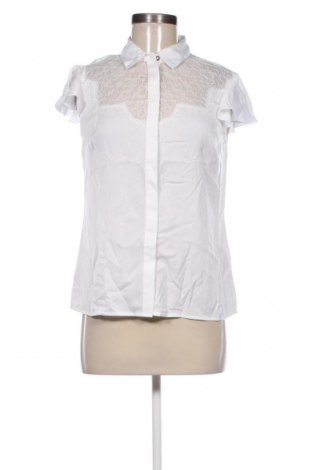 Дамска риза Guess, Размер S, Цвят Бял, Цена 87,99 лв.