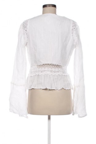 Дамска риза Guess, Размер M, Цвят Бял, Цена 127,99 лв.