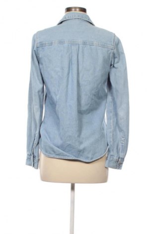 Дамска риза Stradivarius, Размер S, Цвят Син, Цена 25,08 лв.