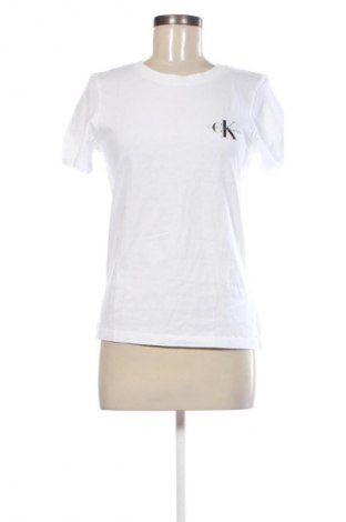 Γυναικείο t-shirt Calvin Klein Jeans, Μέγεθος M, Χρώμα Λευκό, Τιμή 35,99 €