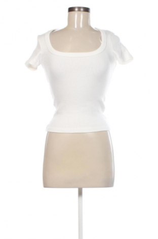 Дамска тениска Gina Tricot, Размер S, Цвят Бял, Цена 31,99 лв.