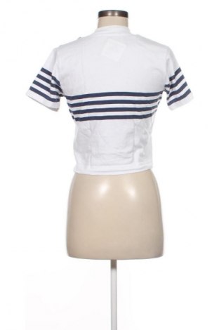 Дамска тениска Guess, Размер XS, Цвят Многоцветен, Цена 74,67 лв.