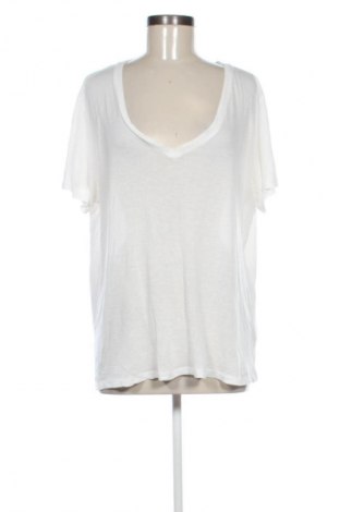 Γυναικείο t-shirt Molly Bracken, Μέγεθος XL, Χρώμα Εκρού, Τιμή 8,99 €