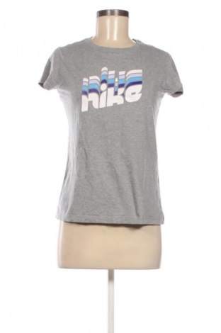 Tricou de femei Nike, Mărime M, Culoare Multicolor, Preț 71,05 Lei