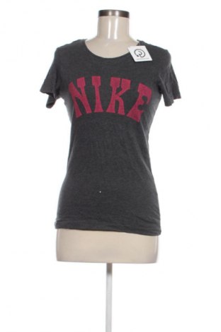 Damen T-Shirt Nike, Größe S, Farbe Mehrfarbig, Preis 13,81 €