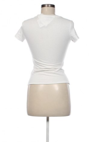 Damen T-Shirt Tommy Jeans, Größe XS, Farbe Weiß, Preis 51,99 €