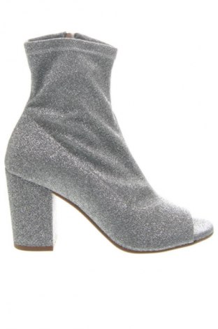 Damen Stiefeletten Alesya, Größe 40, Farbe Grau, Preis 92,99 €