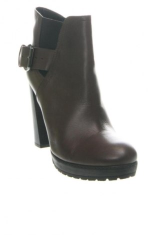 Damen Stiefeletten Alesya, Größe 39, Farbe Braun, Preis 117,99 €