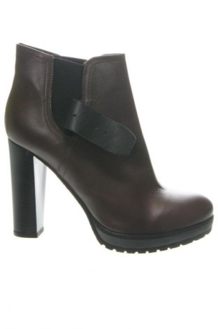 Damen Stiefeletten Alesya, Größe 40, Farbe Braun, Preis 117,99 €