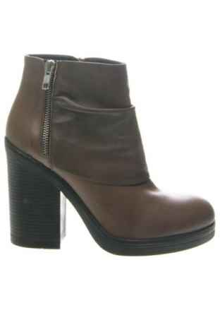 Női bokacsizma Alesya, Méret 39, Szín Barna, Ár 47 879 Ft