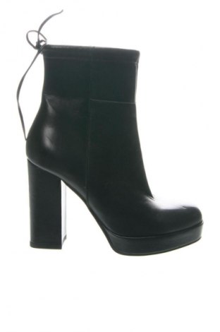 Női bokacsizma Alesya, Méret 37, Szín Fekete, Ár 43 459 Ft