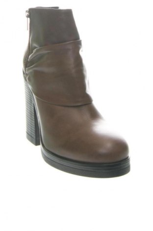Női bokacsizma Alesya, Méret 39, Szín Barna, Ár 43 459 Ft