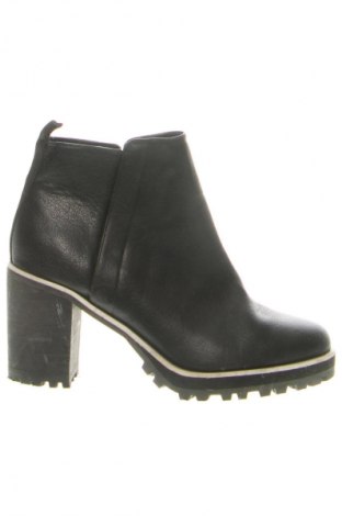 Dámské poltopánky Monki, Veľkosť 38, Farba Čierna, Cena  38,95 €