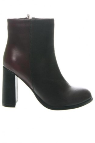 Női bokacsizma Stefanel, Méret 36, Szín Sokszínű, Ár 70 559 Ft