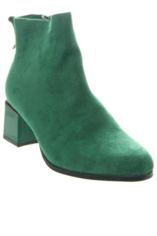 Дамски боти Unbranded, Размер 37, Цвят Зелен, Цена 34,99 лв.
