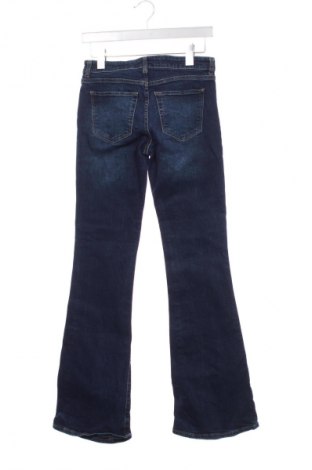 Дамски дънки Bershka, Размер XS, Цвят Син, Цена 28,99 лв.