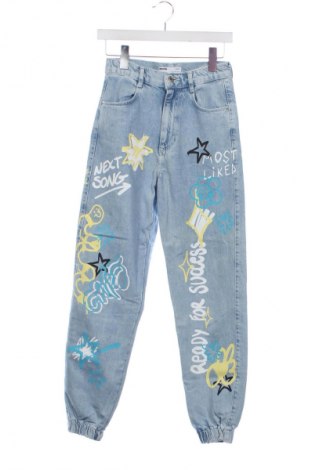 Blugi de femei Bershka, Mărime XS, Culoare Albastru, Preț 76,00 Lei