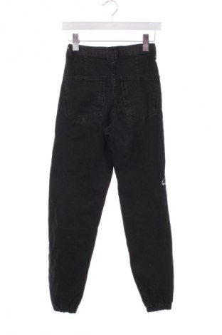 Női farmernadrág Bershka, Méret XS, Szín Sokszínű, Ár 5 776 Ft