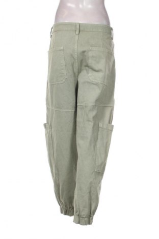 Dámské džíny  Bershka, Velikost XL, Barva Zelená, Cena  367,00 Kč