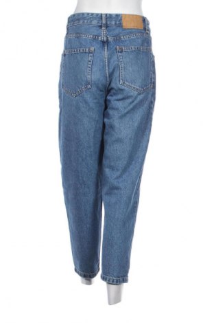 Дамски дънки Bershka, Размер M, Цвят Син, Цена 29,33 лв.