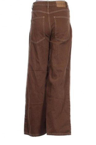 Γυναικείο Τζίν Bershka, Μέγεθος S, Χρώμα Καφέ, Τιμή 15,35 €
